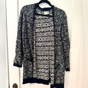 Black and white LA Hearts cardigan